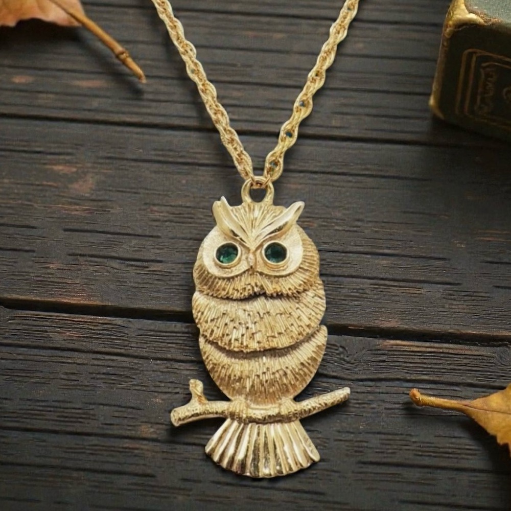 NAPIER 1970s Articulated Owl Pendant Runway Statement Necklace